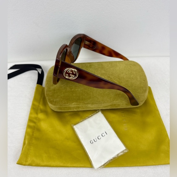 Gucci Tortoise Shell Sunglasses - Picture 5 of 16